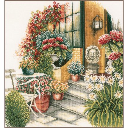 LANARTE Terrace in autumn bloom